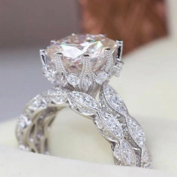 Jewelry - BRIDAL WEDDING ENGAGMENT RING SALLY